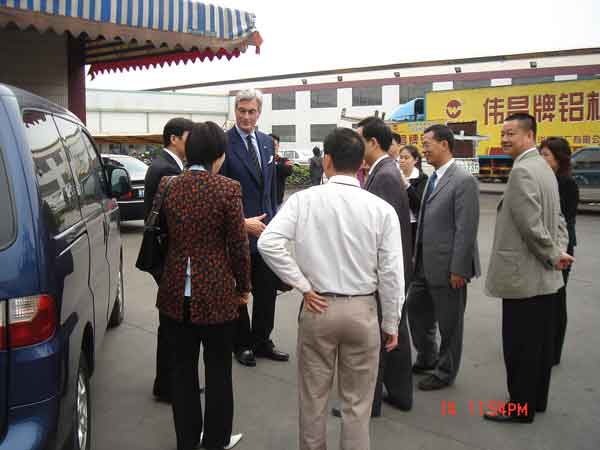 2006年4月14日，美國商務(wù)代表團(tuán)來我公司參觀訪問