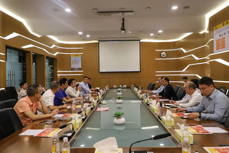 洛陽市人大副主任,新安縣委書記宗國明一行蒞臨華昌集團調(diào)研考察